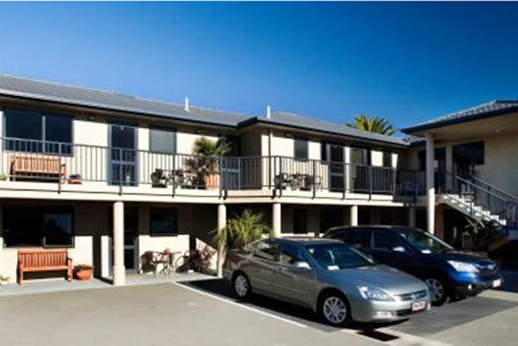 Blenheim Palms Motel Exteriér fotografie